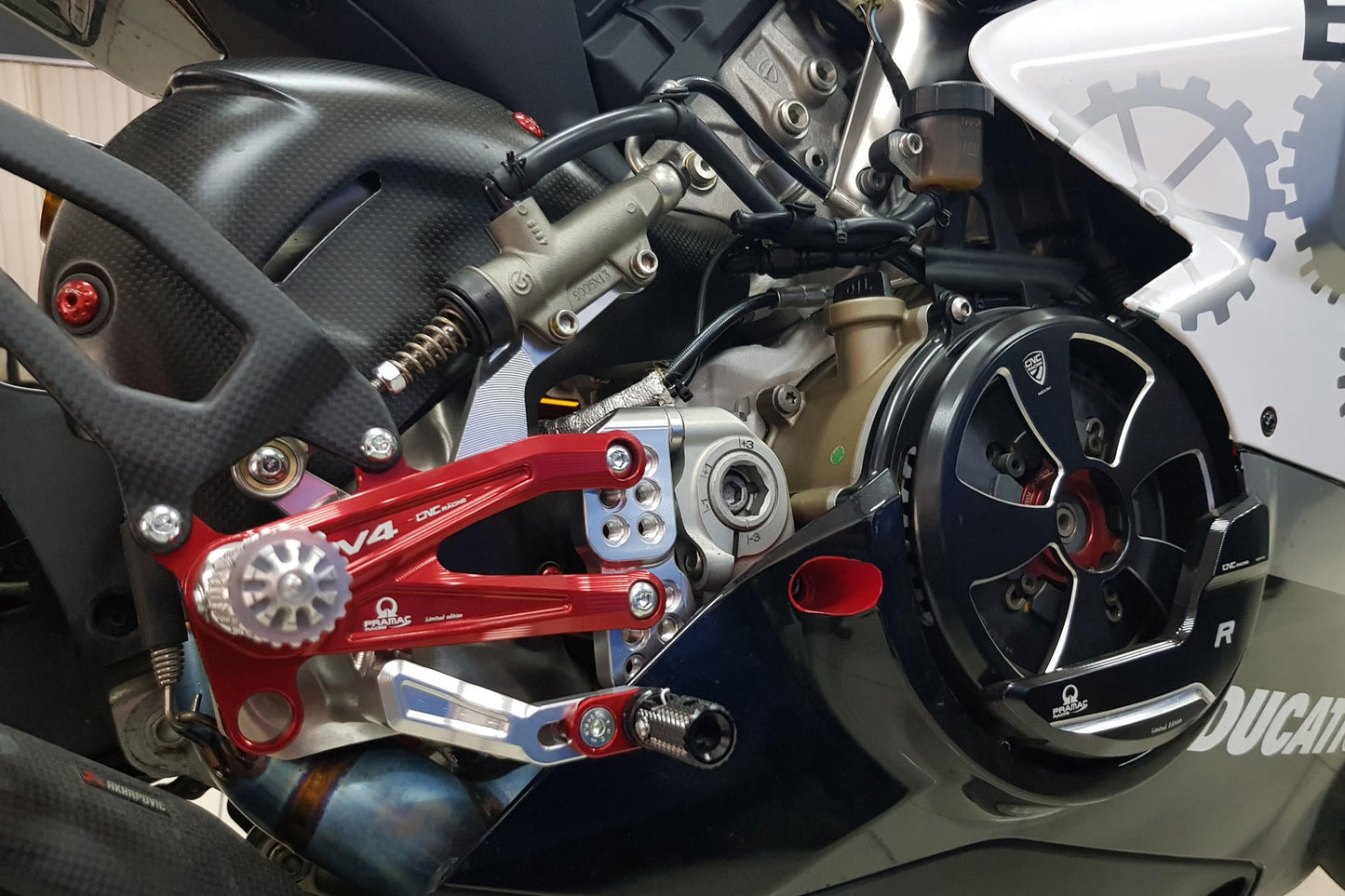 Panigale V4R - Dry Clutch Cover - Averys Motorcycles