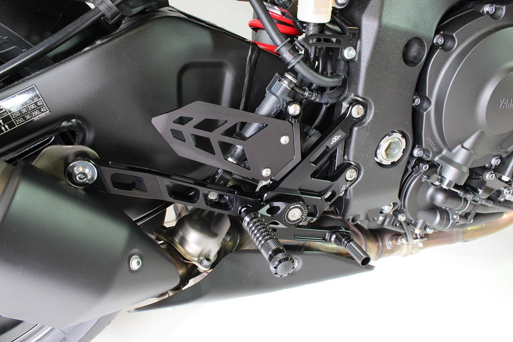 MUE2 Rearsets - Averys Motorcycles