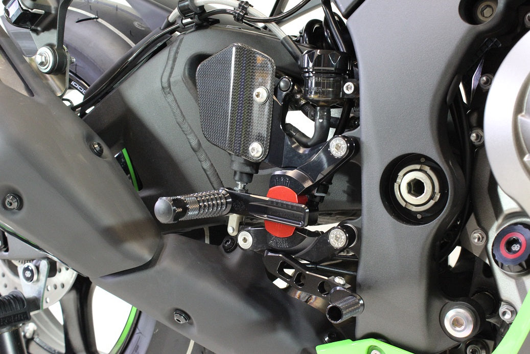 VCR Rearsets - Averys Motorcycles