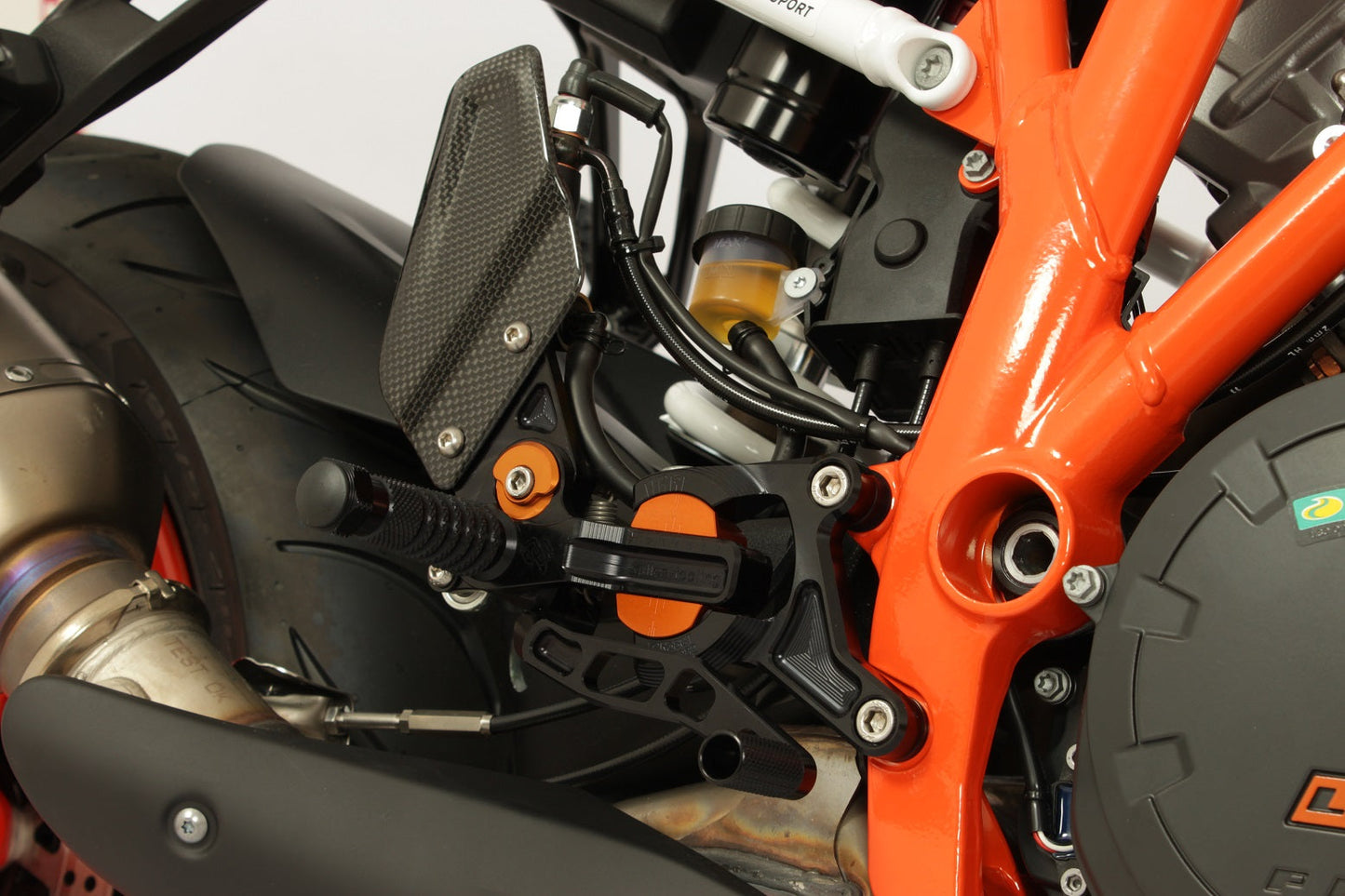 VCR Rearsets - Averys Motorcycles